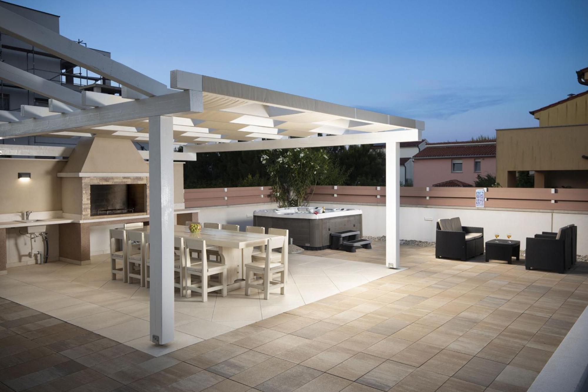 Villa Olivia - New And Modern House With Pool, Souna, Jacuzzi & Playground, Liznjan - Istra Exterior photo