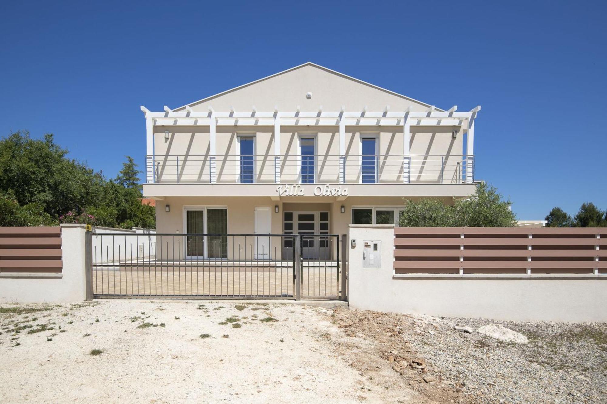 Villa Olivia - New And Modern House With Pool, Souna, Jacuzzi & Playground, Liznjan - Istra Exterior photo