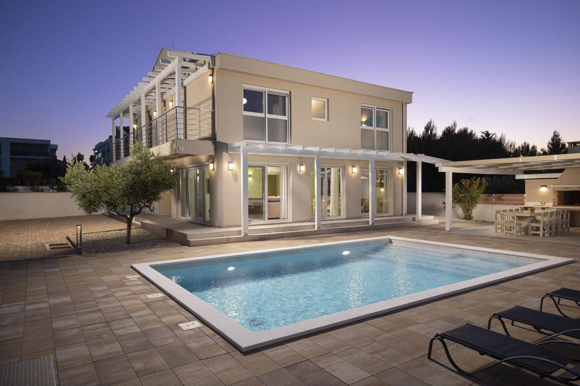 Villa Olivia - New And Modern House With Pool, Souna, Jacuzzi & Playground, Liznjan - Istra Exterior photo